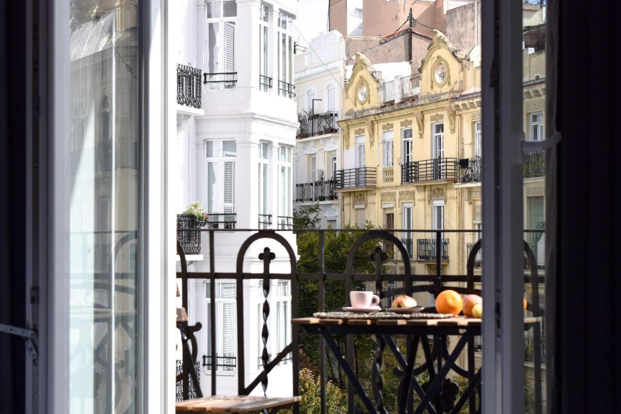 Valencia Apartamentos Goya Bagian luar foto