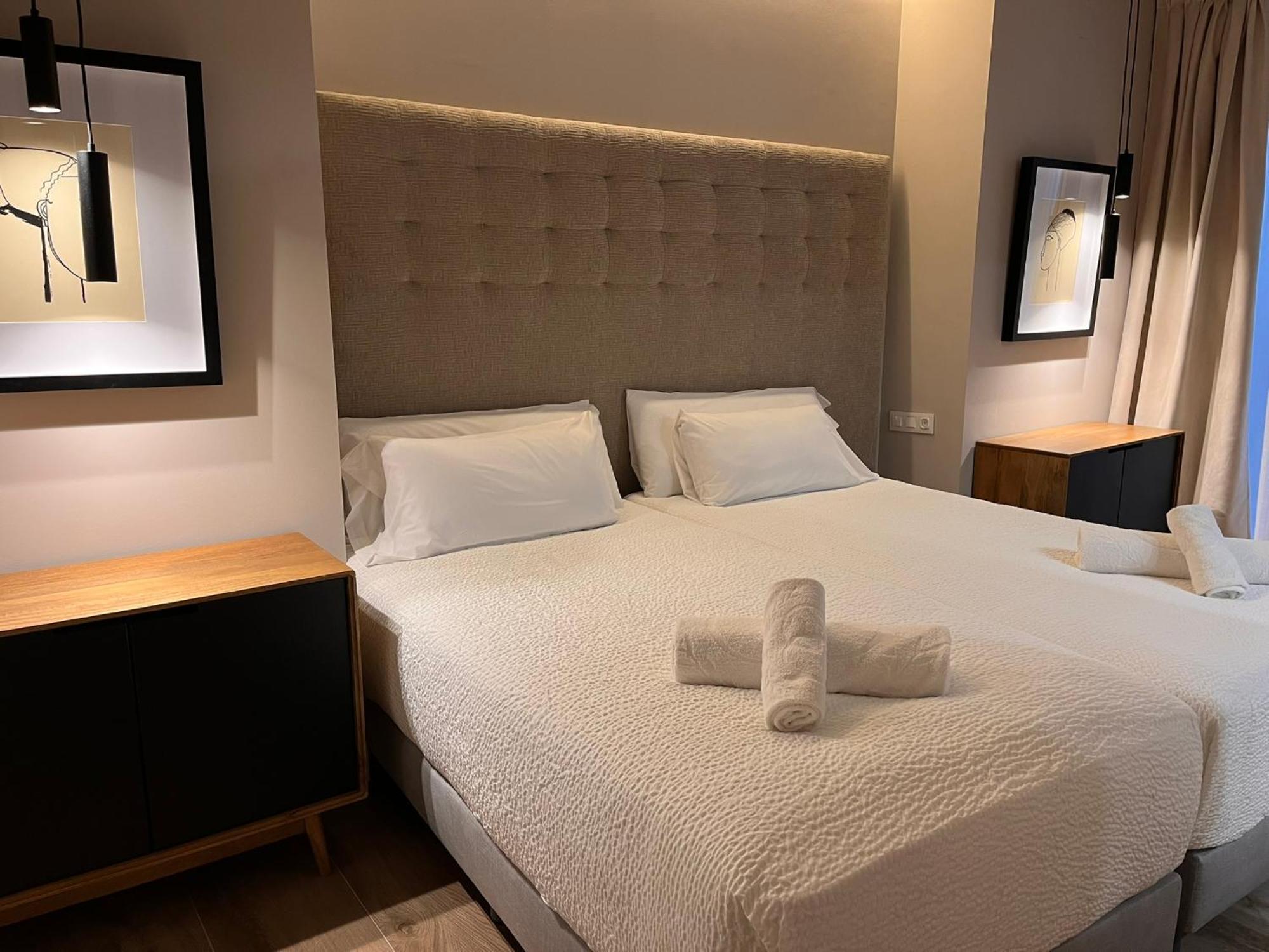 Valencia Apartamentos Goya Bagian luar foto