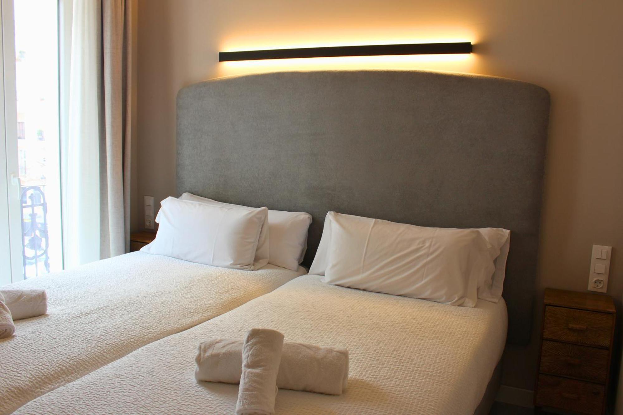 Valencia Apartamentos Goya Bagian luar foto