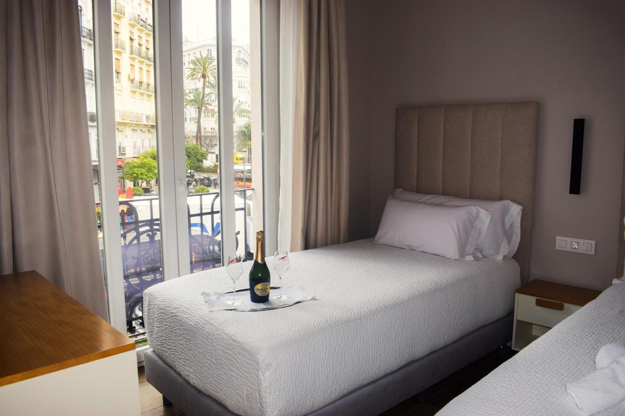 Valencia Apartamentos Goya Bagian luar foto