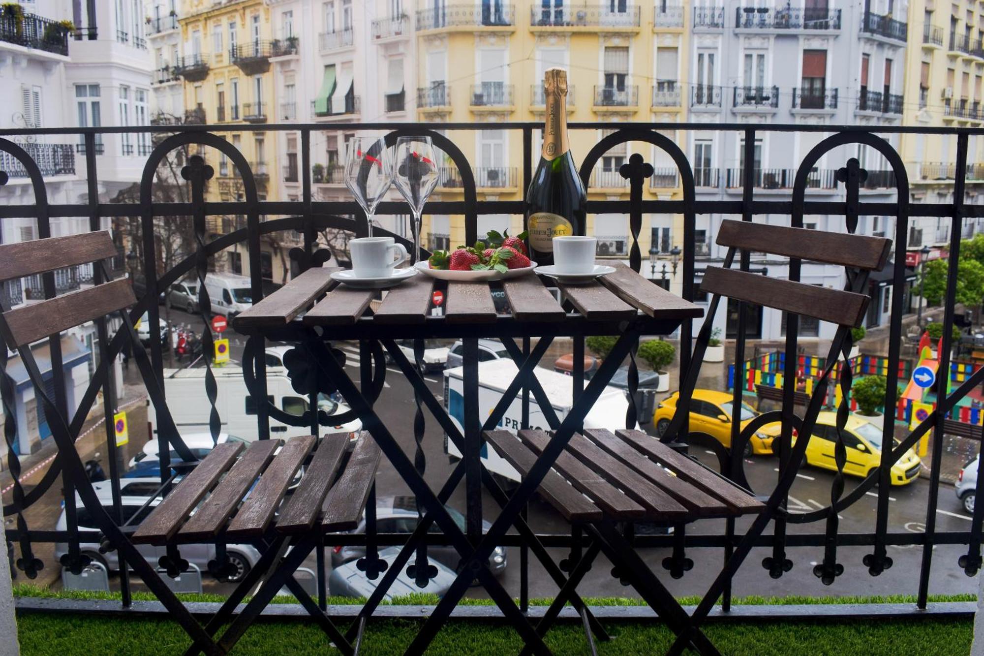 Valencia Apartamentos Goya Bagian luar foto